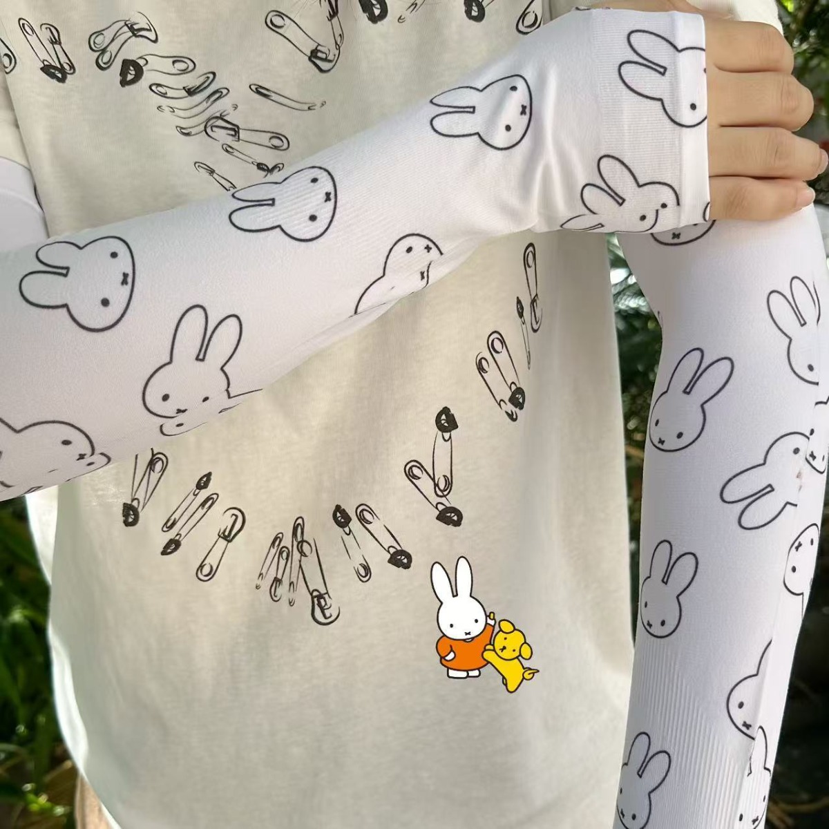 かわいいミッフィー日焼け止めスリーブゆったりとした長めの夏用 - Summer Away Clothing のレビューと価格